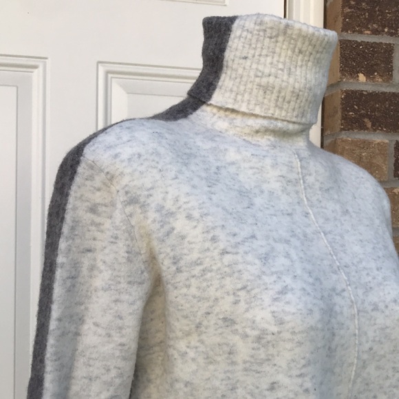☀️ Athleta Transit Color-block MerinoTurtleneck Sweater. - Picture 13 of 15